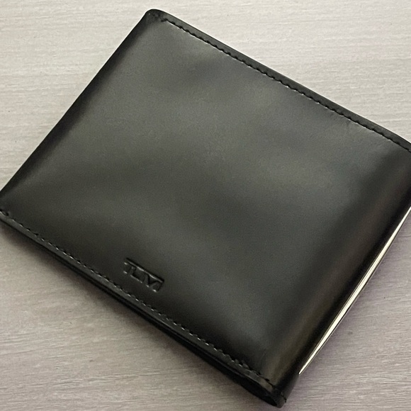TUMI Double bifold black men’s wallet - Picture 2 of 13